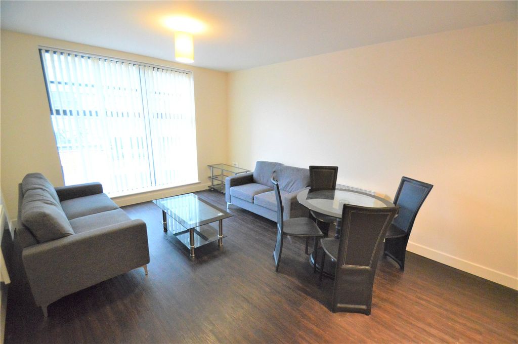 Property photo 3 of 7 Lounge