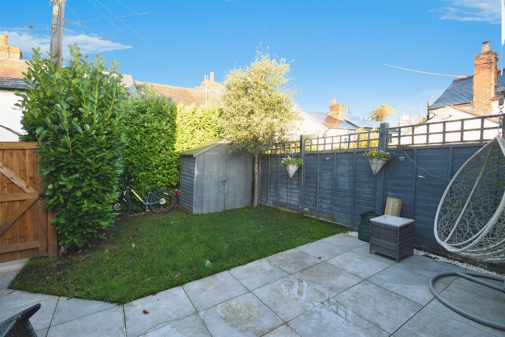 Property photo 2 of 12