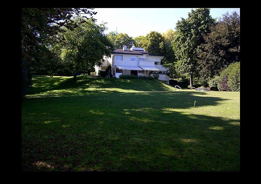 Property photo 2 of 6 House For Sale On The Banks For Lake Geneva