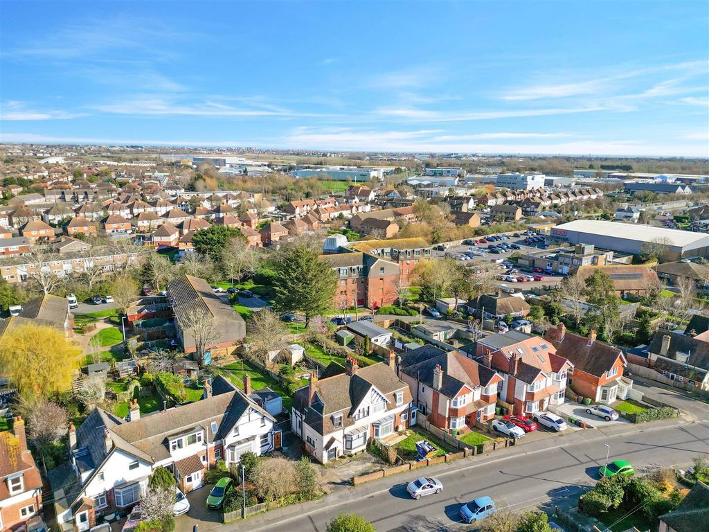 Property photo 2 of 41 Drone #5.Jpg