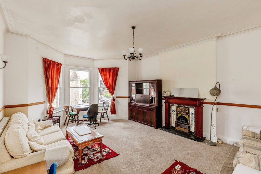 Property photo 2 of 11 Pbox-Img.Jpg