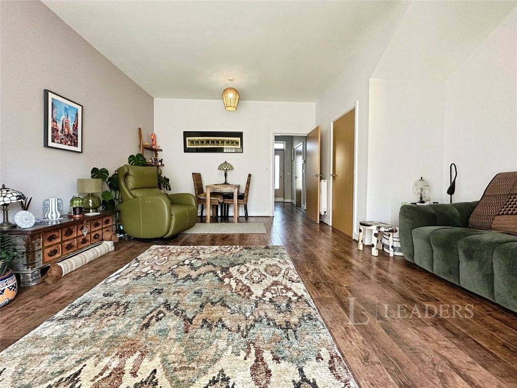 Property photo 3 of 17 Picture No. 57