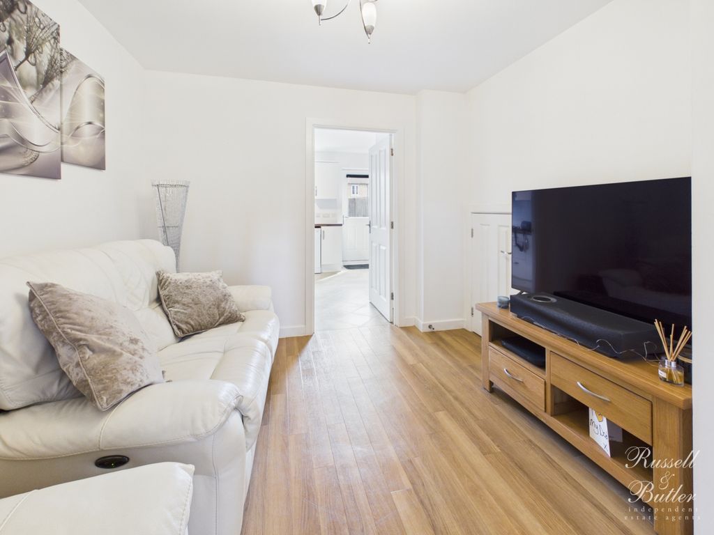 Property photo 3 of 15 Cam03246G0-Pr0152-Still003