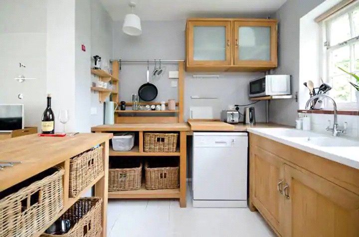 Property photo 2 of 14 Kitchen