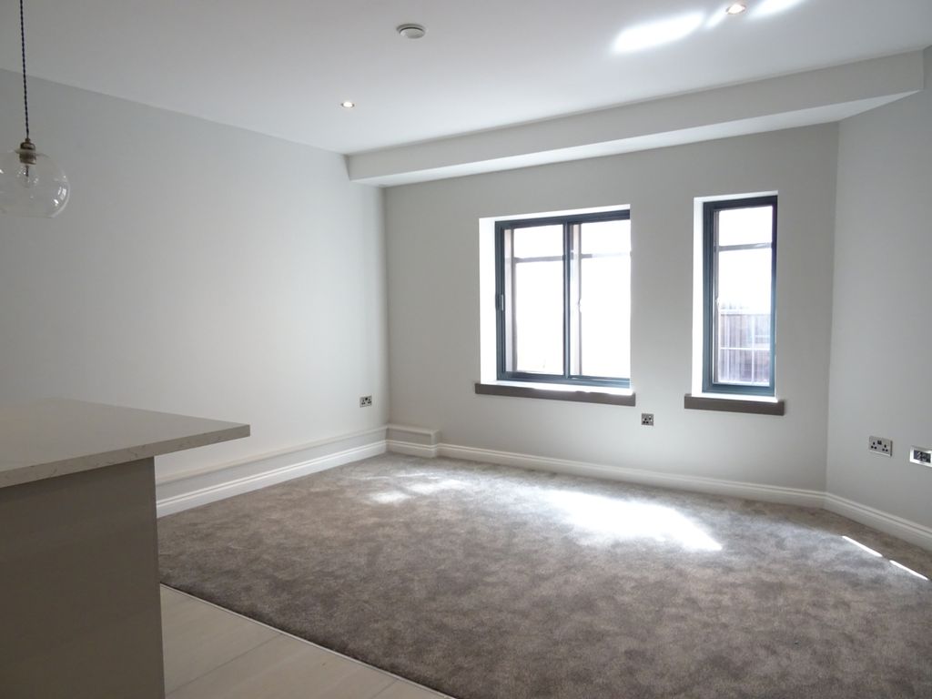 Property photo 3 of 7 Living Room