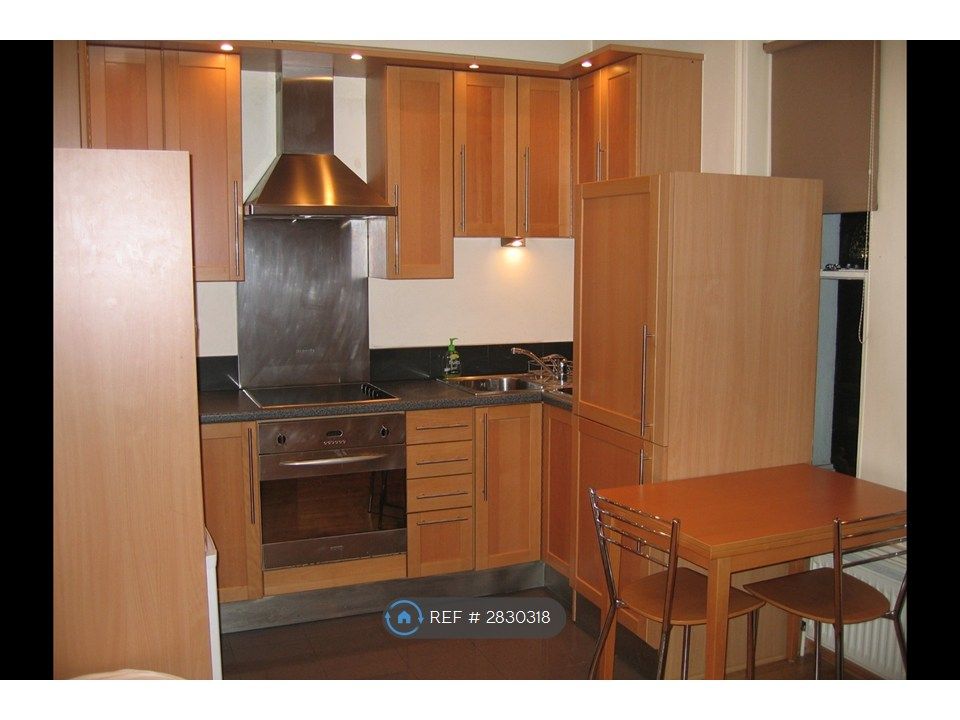 Property photo 2 of 6 Kitchen