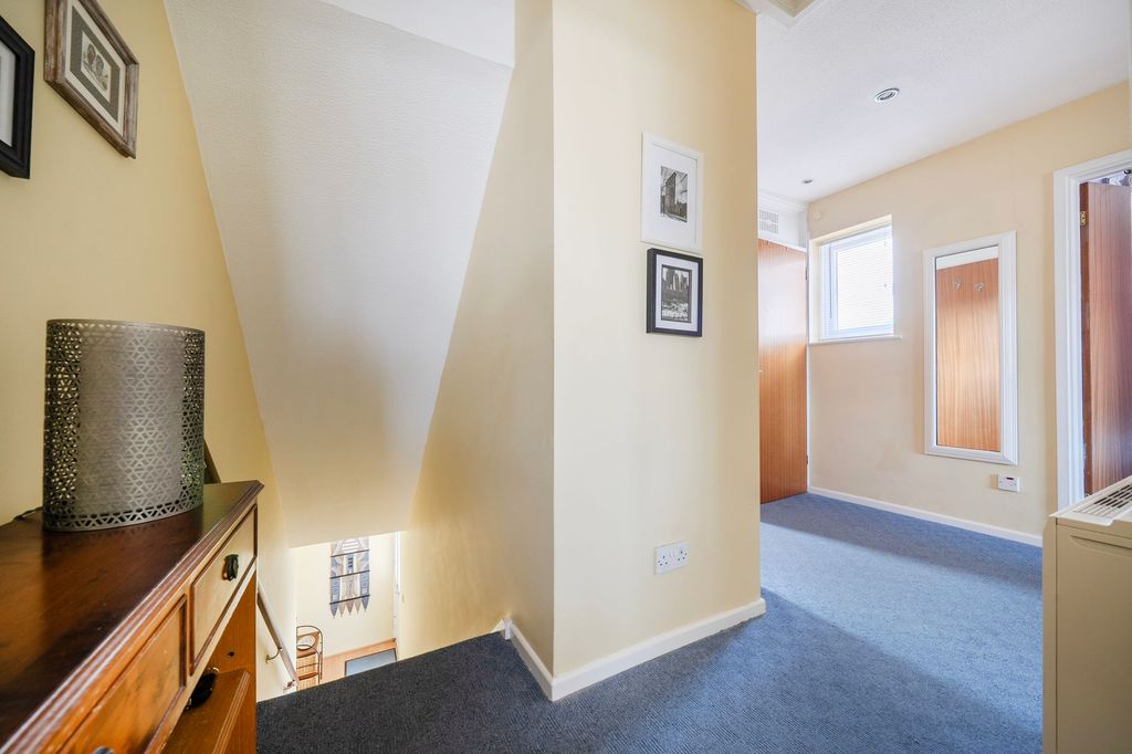 Property photo 3 of 19 Hallway