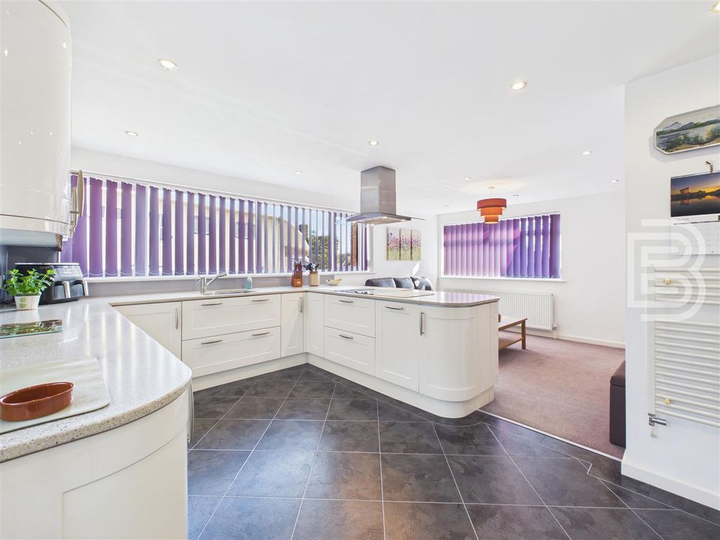 Property photo 3 of 31 Cam05587G0-Pr0147-Still012.Jpg