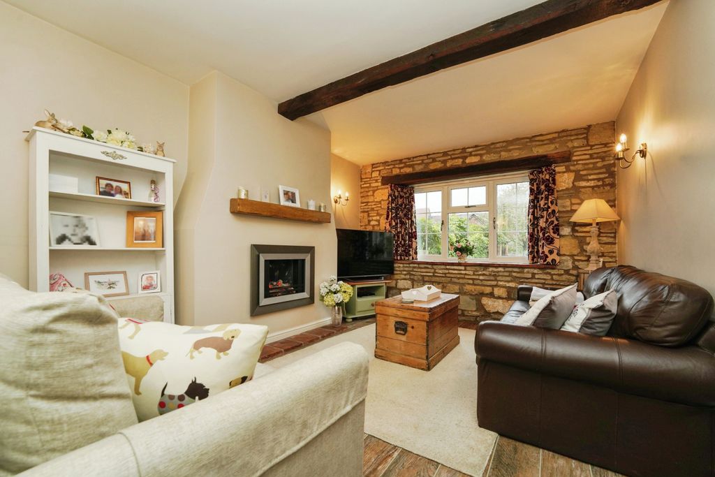 Property photo 2 of 18 Photography