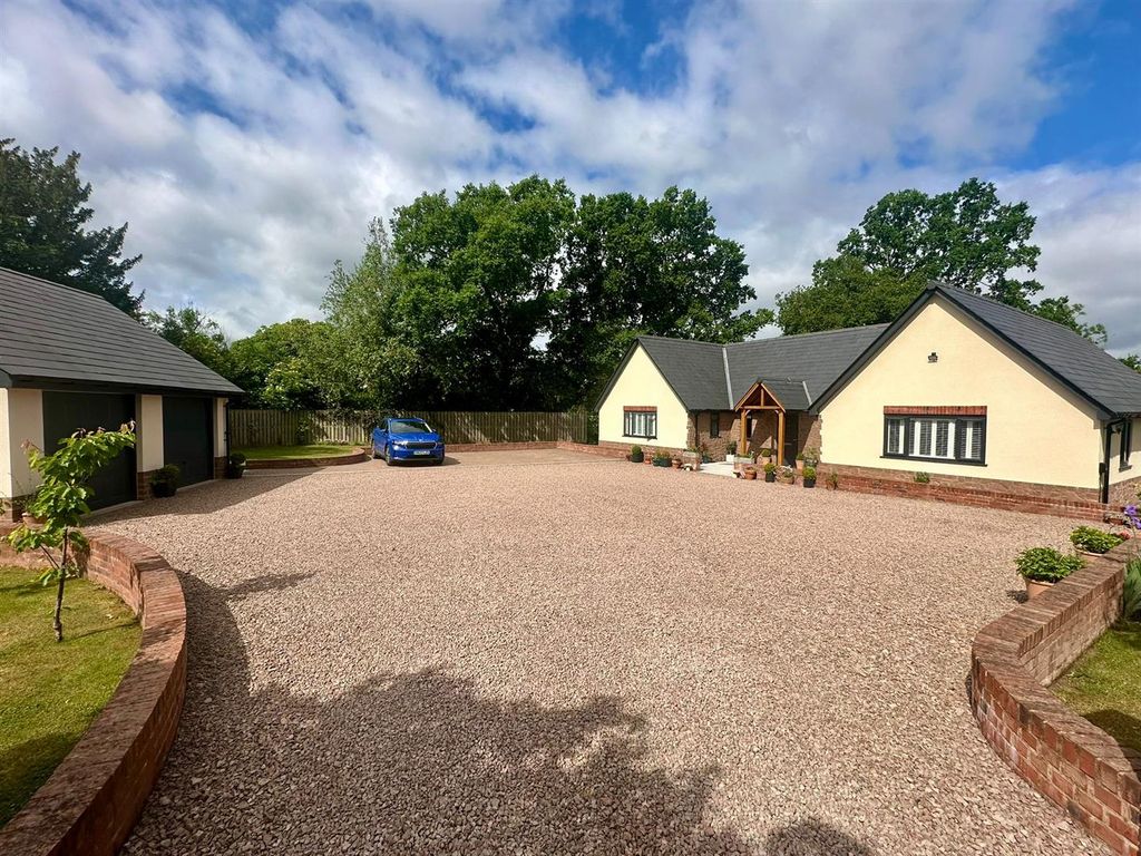 Property photo 1 of 26
