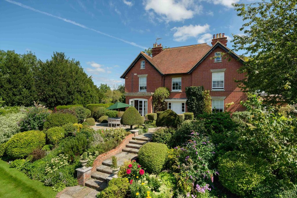 Property photo 2 of 19 Image