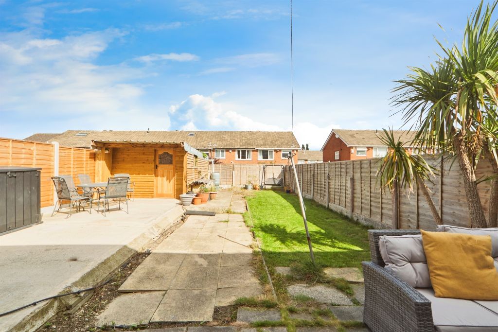 Property photo 2 of 17