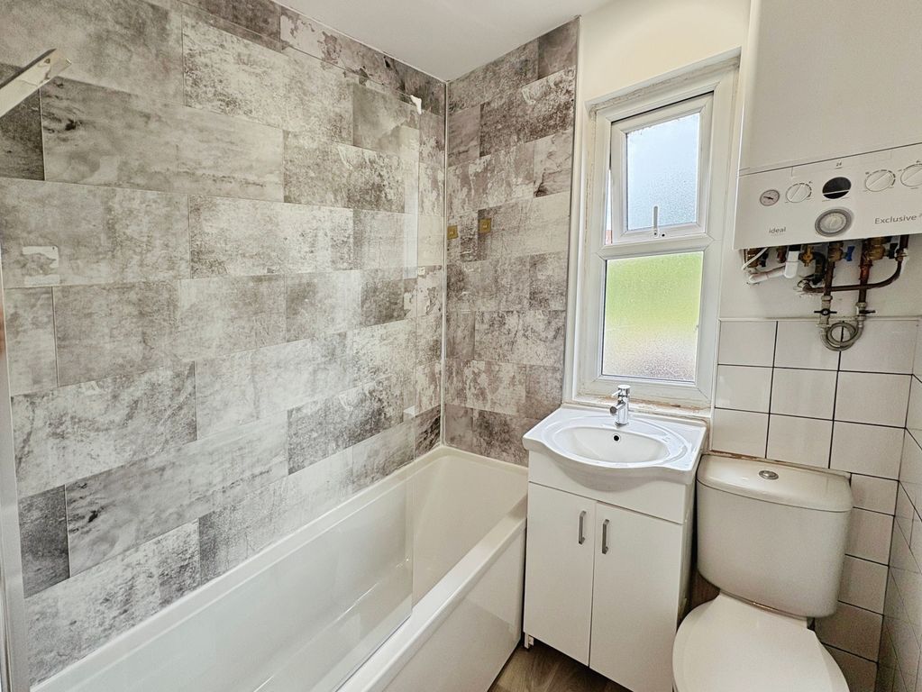 Property photo 2 of 13 Bathroom