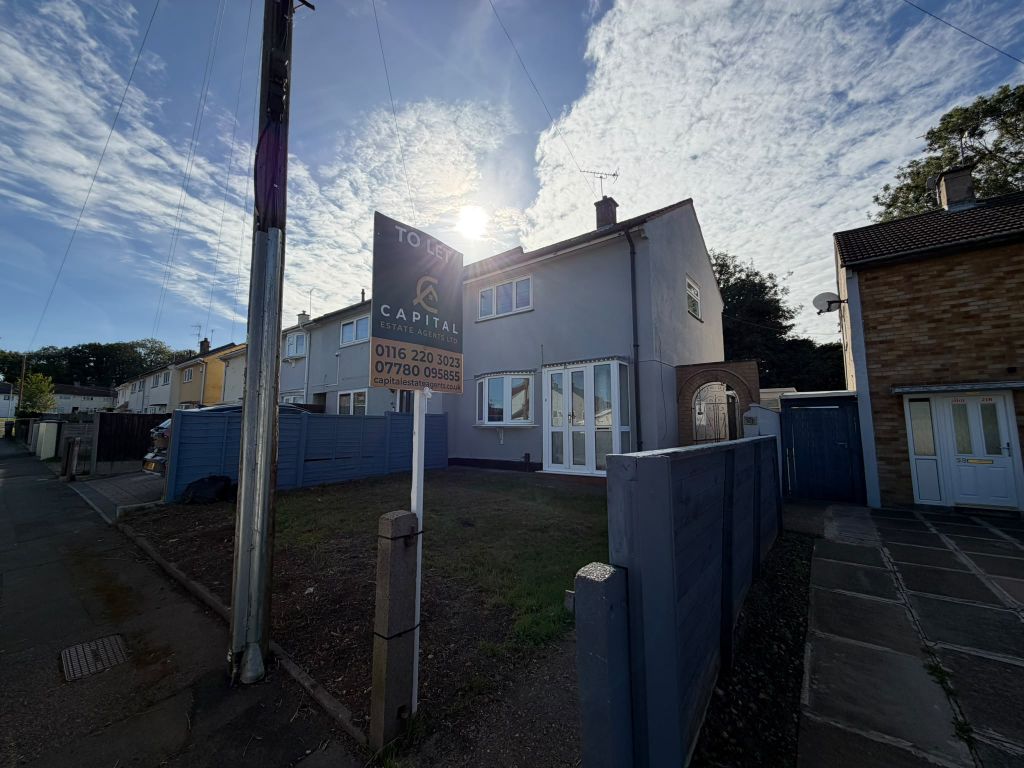Property photo 1 of 17 2 Bedroom House In Le5 Area