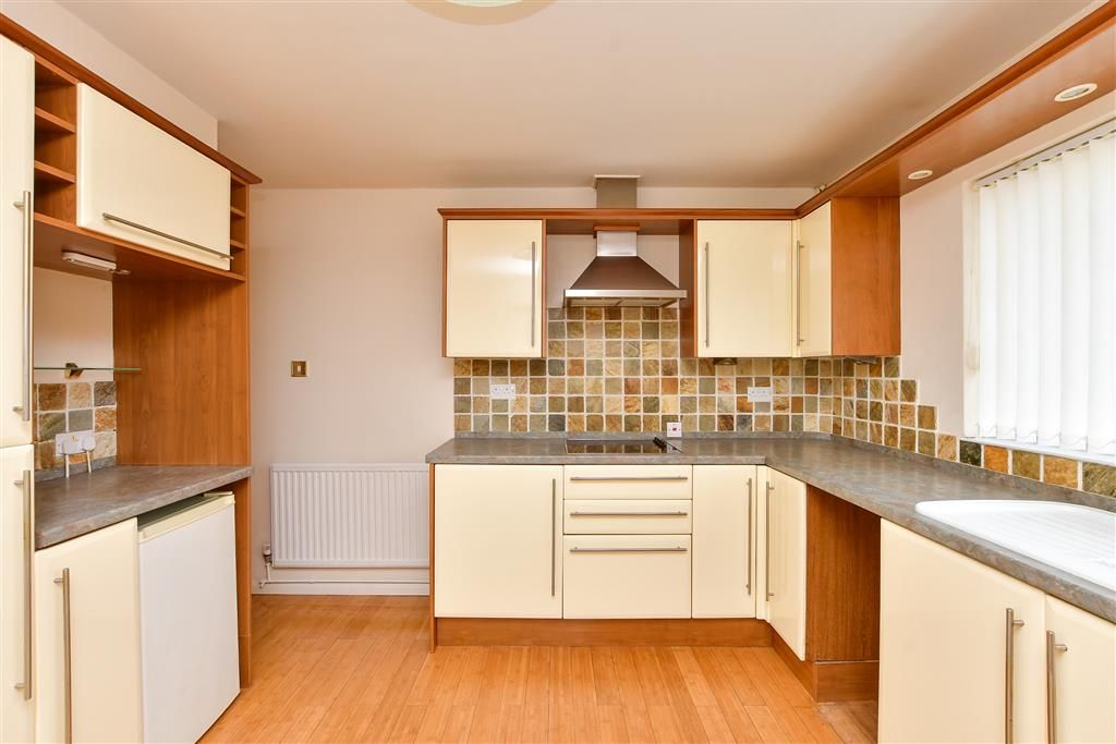 Property photo 2 of 17 Kitchen