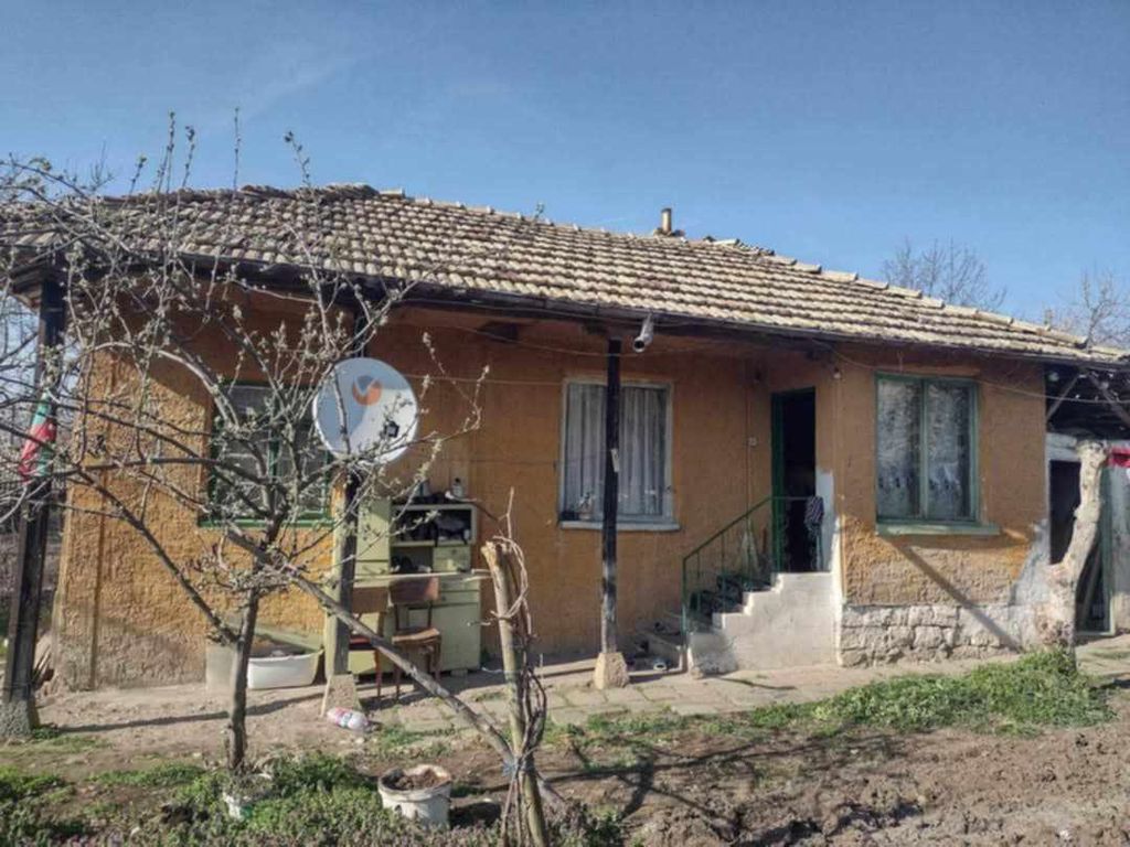 Property photo 1 of 6