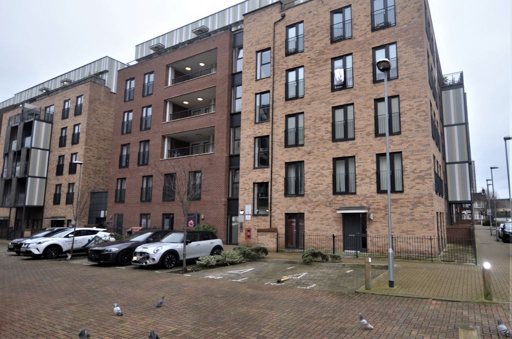 Property photo 2 of 11 Gallery