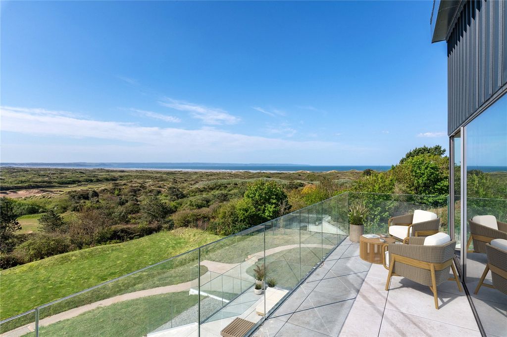 Property photo 3 of 17 Terrce View
