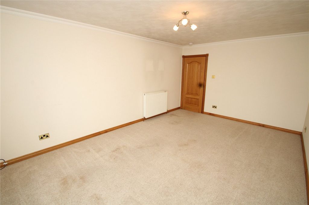 Property photo 3 of 14 Living Room