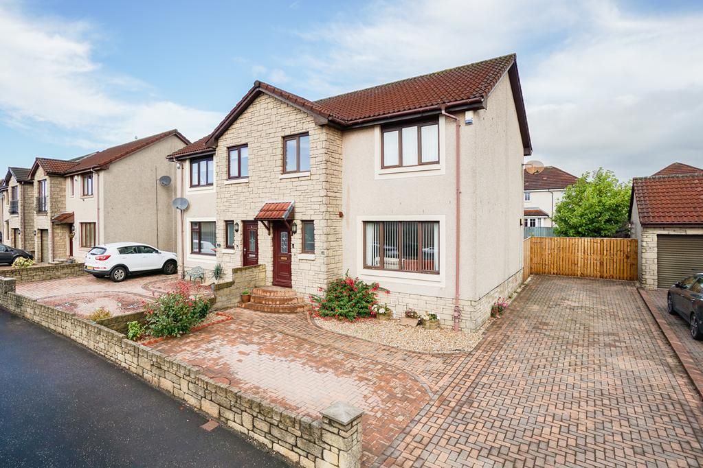 Property photo 1 of 19 Lev1499Pem External