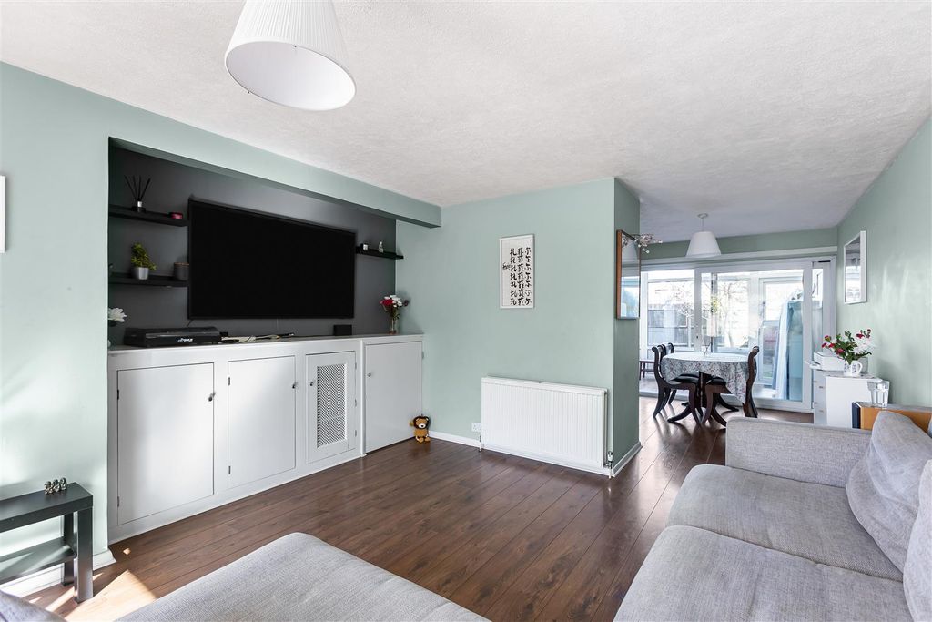 Property photo 3 of 23 25_75912.Jpg