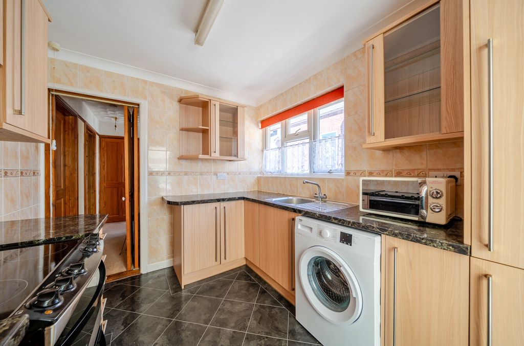 Property photo 3 of 13 1488696-13-6A50c4...