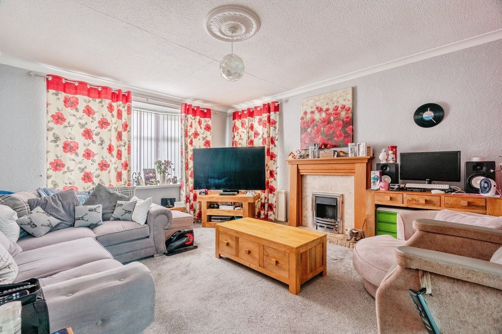 Property photo 2 of 16 Pbox-Img.Jpg