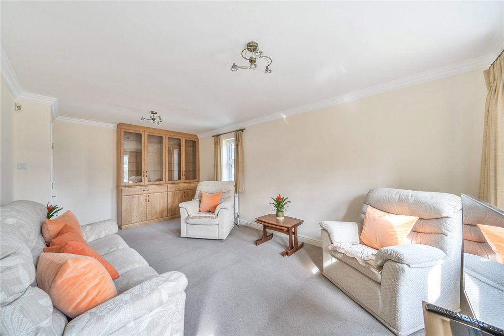 Property photo 2 of 21 Picture No. 57