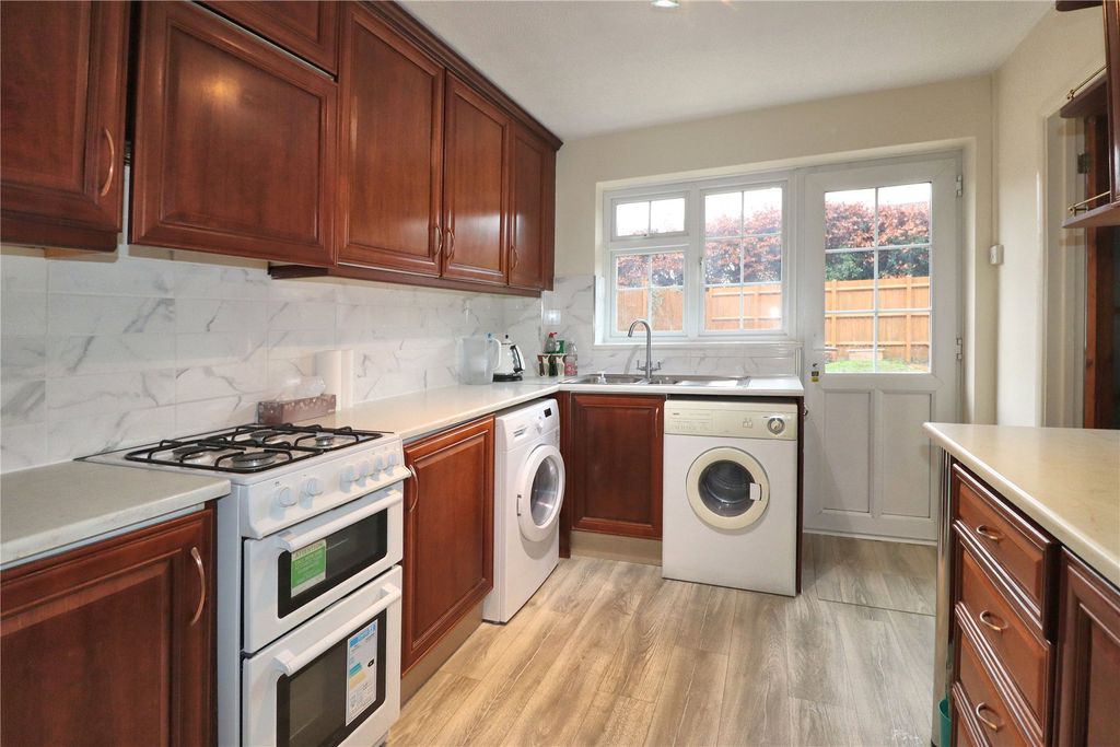 Property photo 2 of 11 Picture No. 03