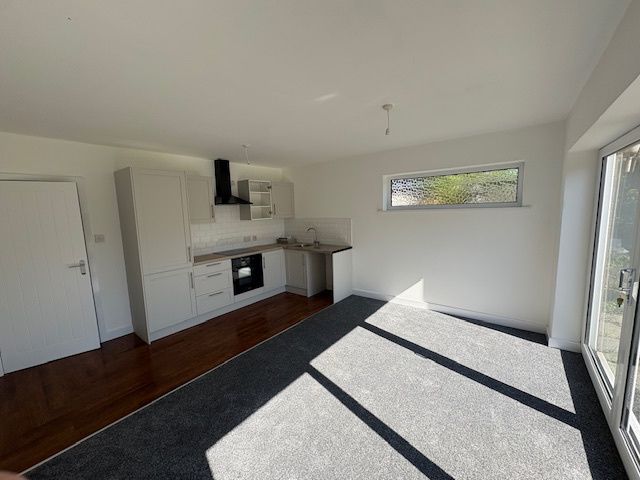 Property photo 1 of 10 Kitchen Diner