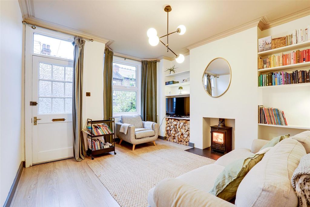 Property photo 2 of 18