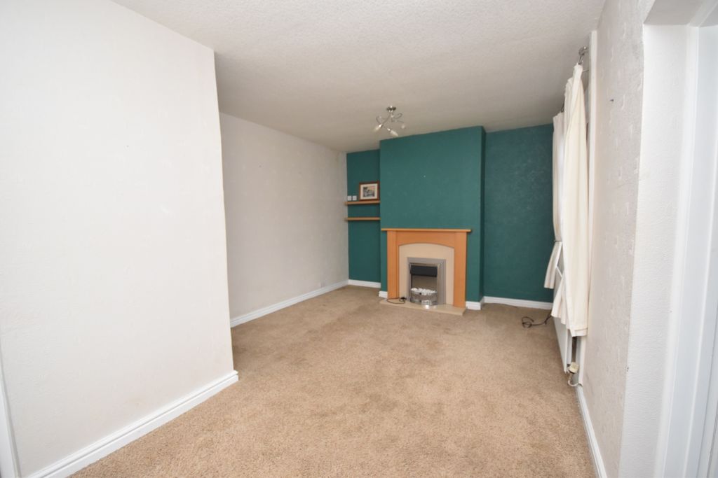 Property photo 2 of 16 Dining Room