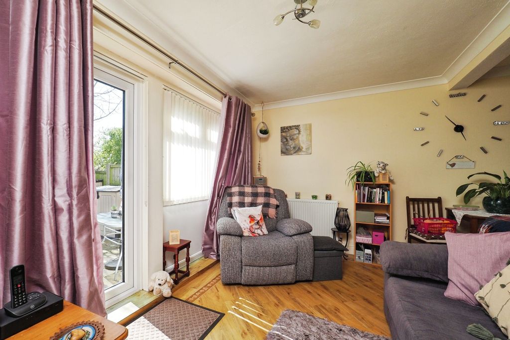 Property photo 3 of 15