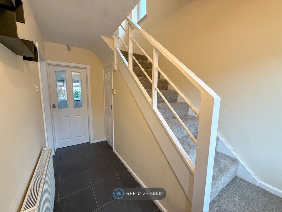 Property photo 2 of 25