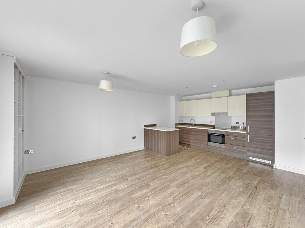 Property photo 2 of 10 Kitchen