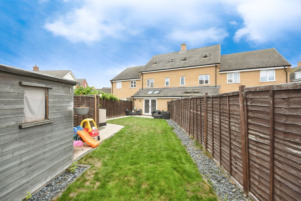 Property photo 3 of 17