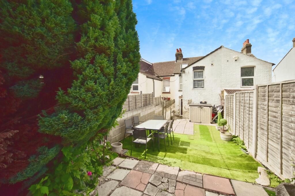 Property photo 2 of 12