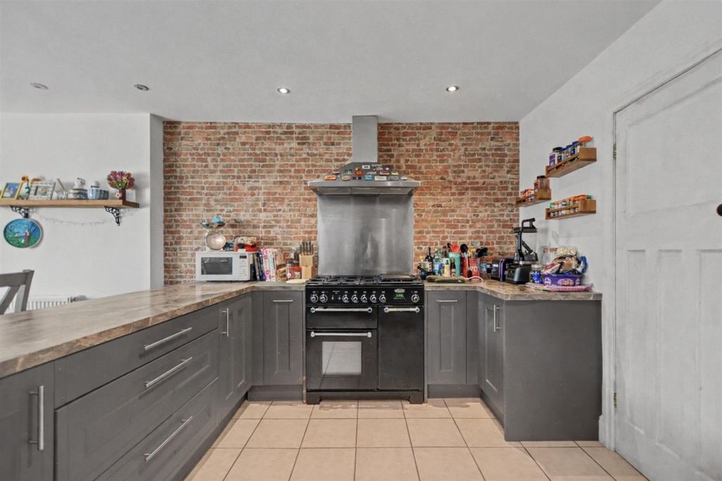 Property photo 3 of 22 Dining Kitchen