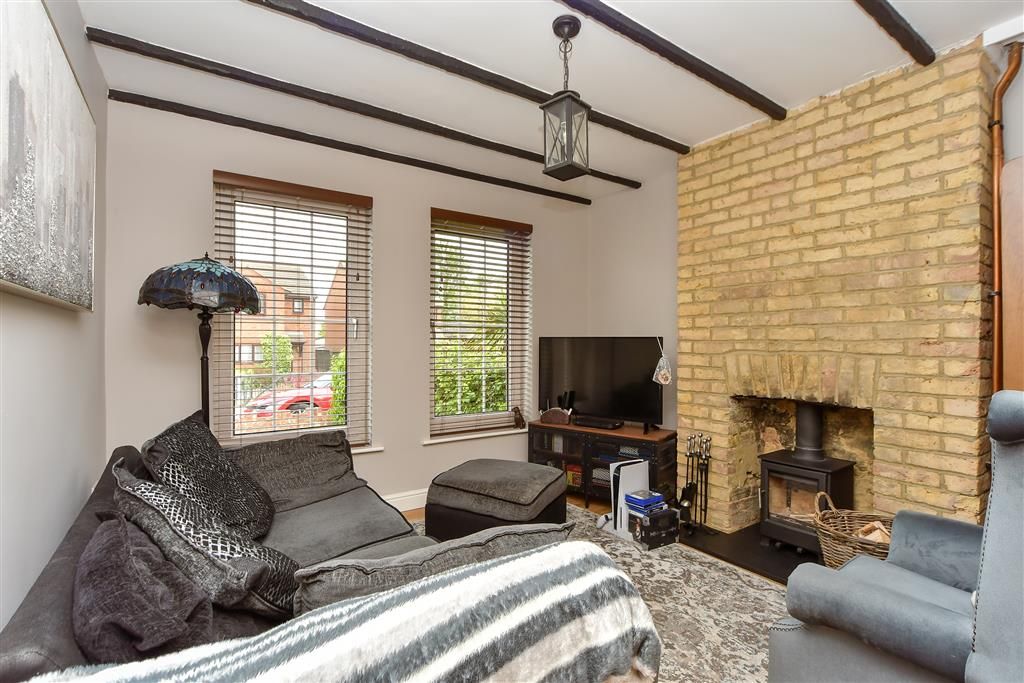 Property photo 1 of 12 Lounge