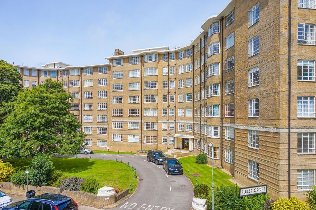 Property photo 1 of 18