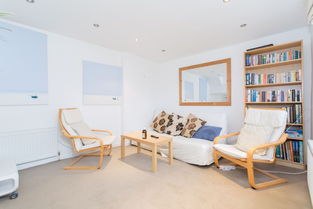 Property photo 3 of 9 Living Room