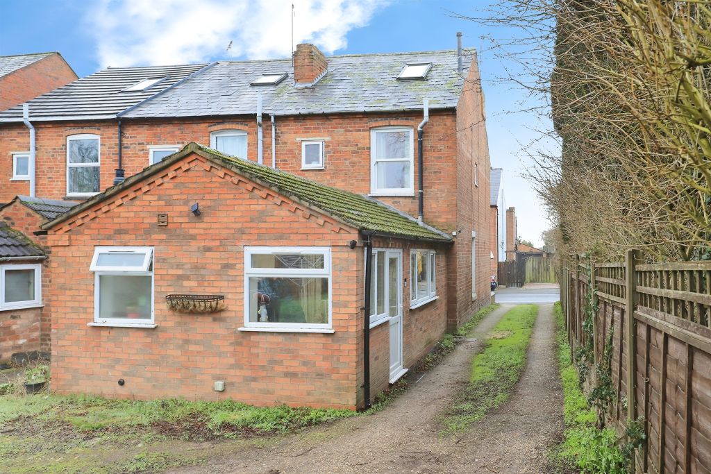 Property photo 2 of 24