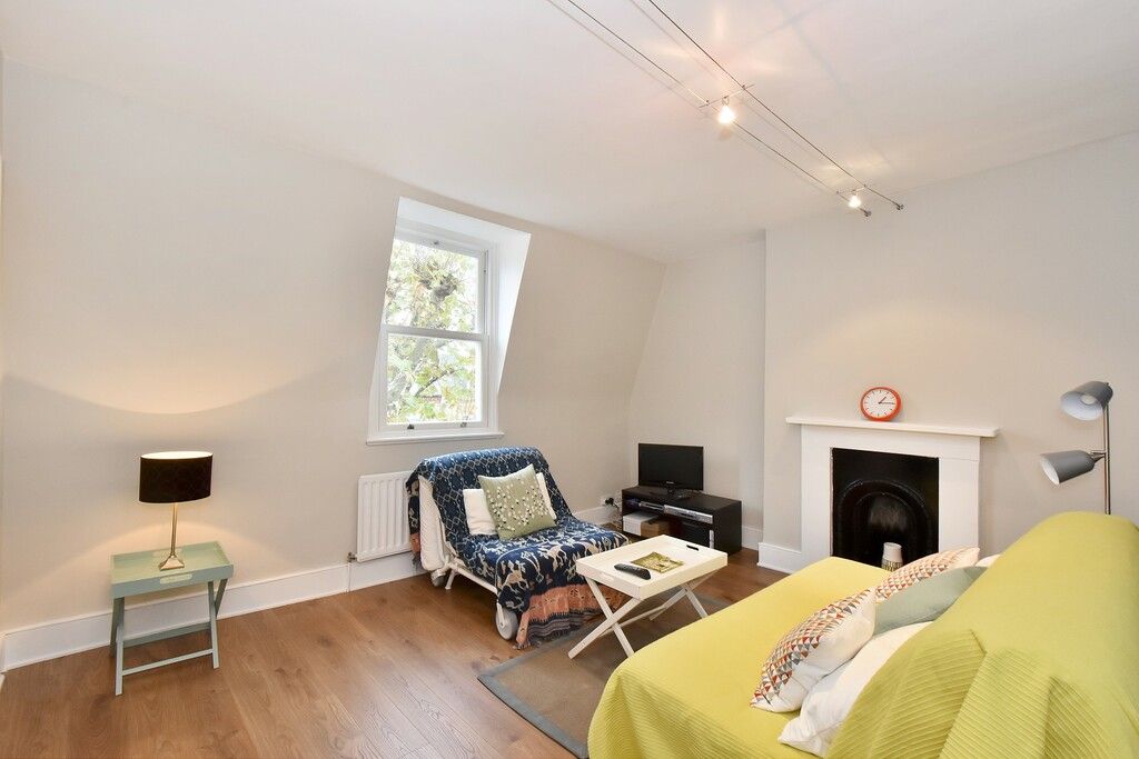 Property photo 2 of 8