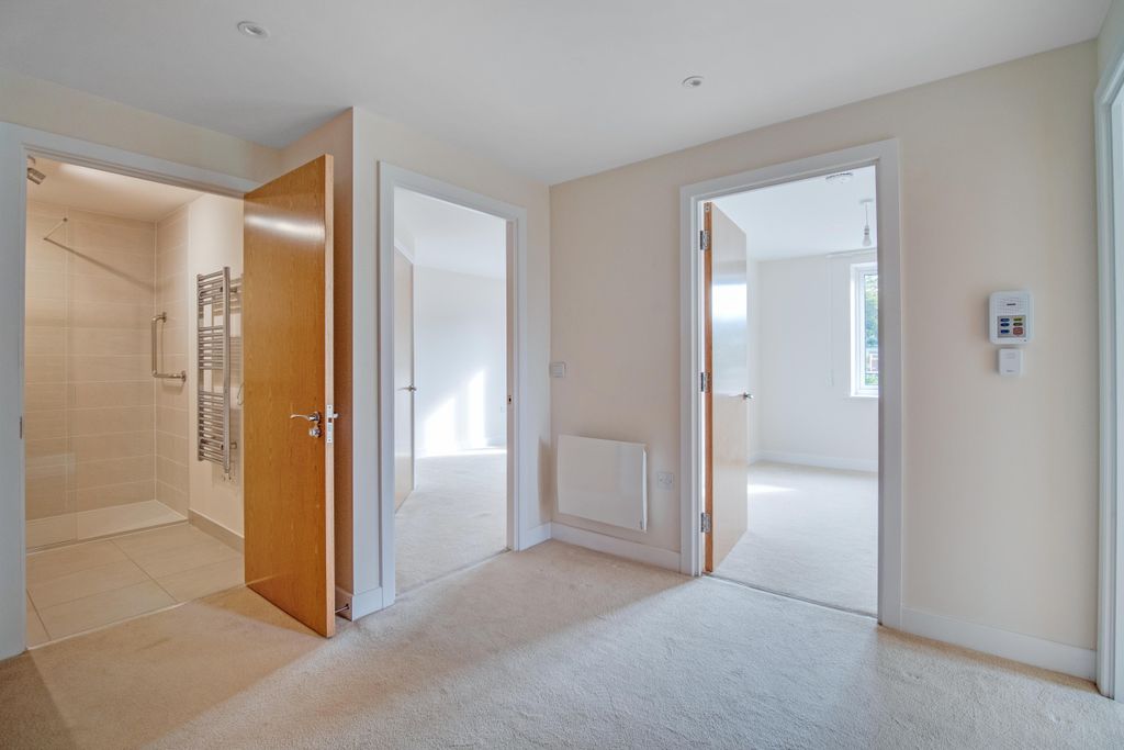 Additional image 5 of 2 bed flat to rentFlood Lane, Bridport DT6