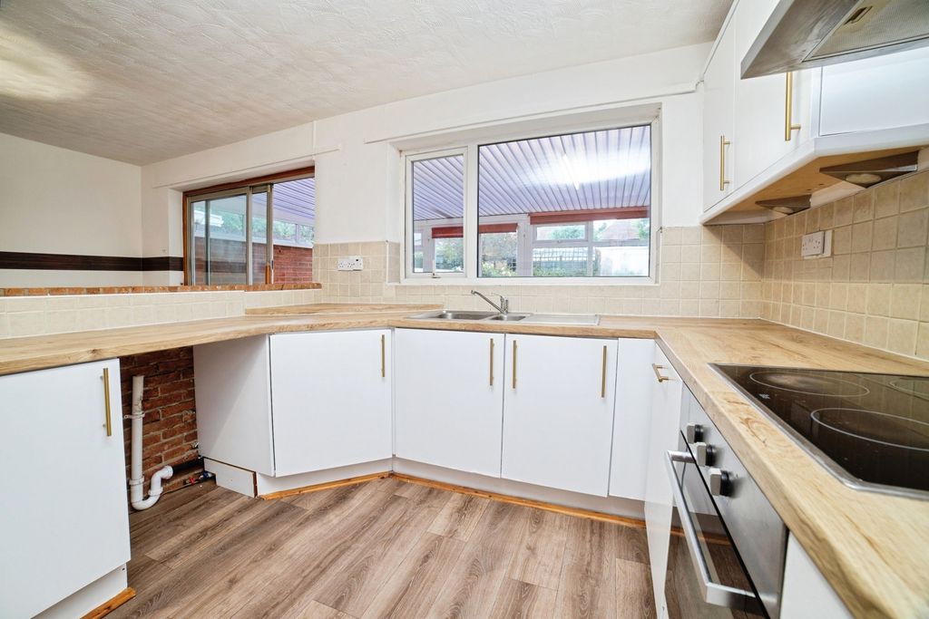 Property photo 2 of 22 Pbox-Img.Jpg