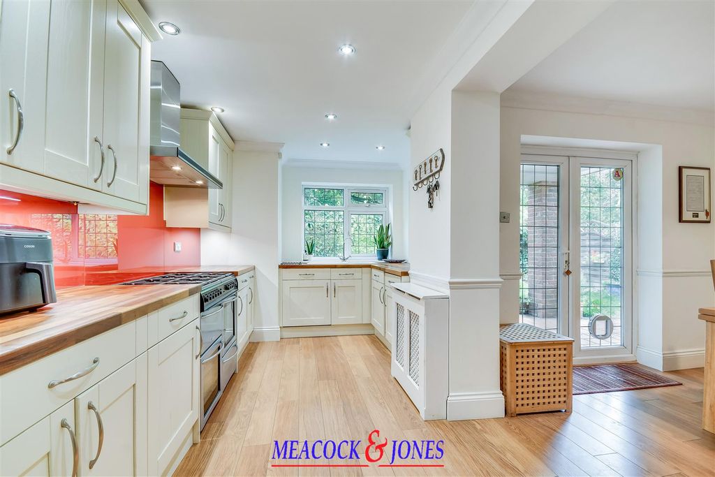 Property photo 2 of 19 Dsc_1652-Dsc_1656.Jpg