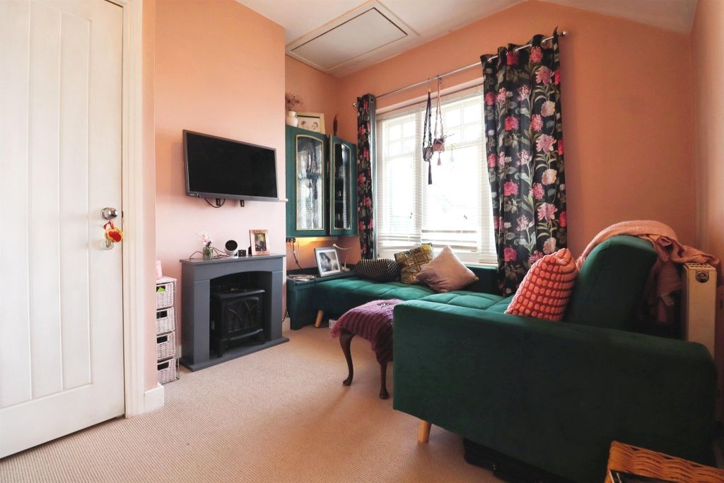 Property photo 2 of 19