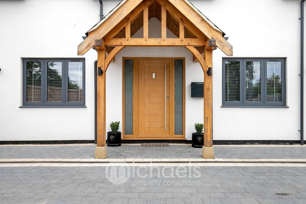 Property photo 3 of 34
