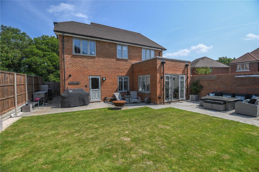 Property photo 2 of 14 Picture No. 25