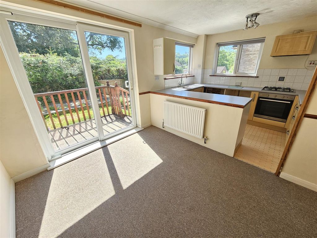 Property photo 3 of 18 Kitchen Diner.Jpg